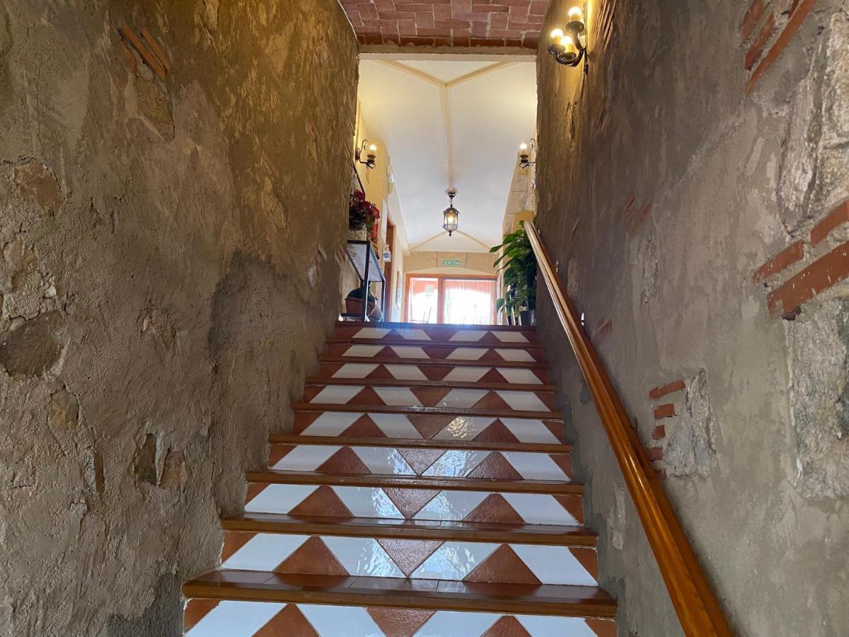 Rural Cal Amadeu Hotel Vilanova de Escornalbou