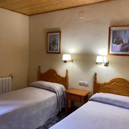 Hotel Rural Cal Amadeu Vilanova de Escornalbou Exterior photo