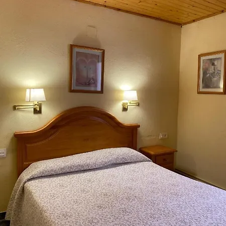 Hotel Rural Cal Amadeu Vilanova de Escornalbou Exterior photo