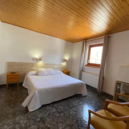 Hotel Rural Cal Amadeu Vilanova de Escornalbou Exterior photo